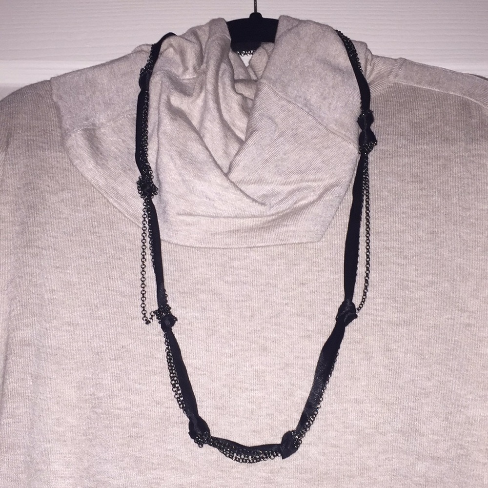 Black chain and ribbon necklace